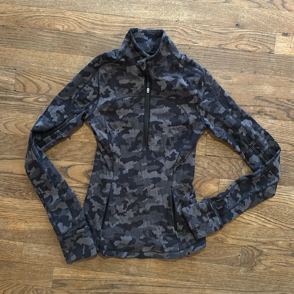 Lululemon camo define jacket sz 4